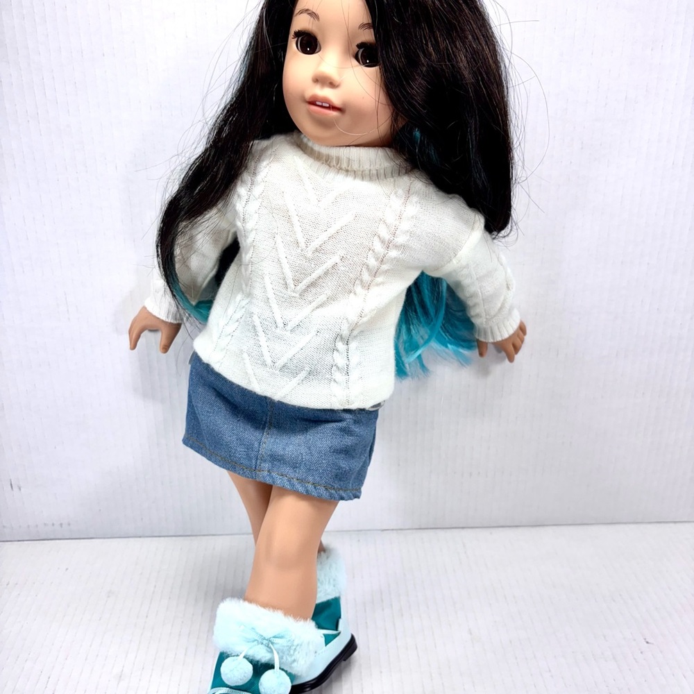 18" American Girl Doll 2017 Corinne Tan Asian Blue/Black Hair - Picture 11 of 11